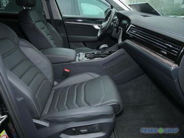 Volkswagen Touareg - 7