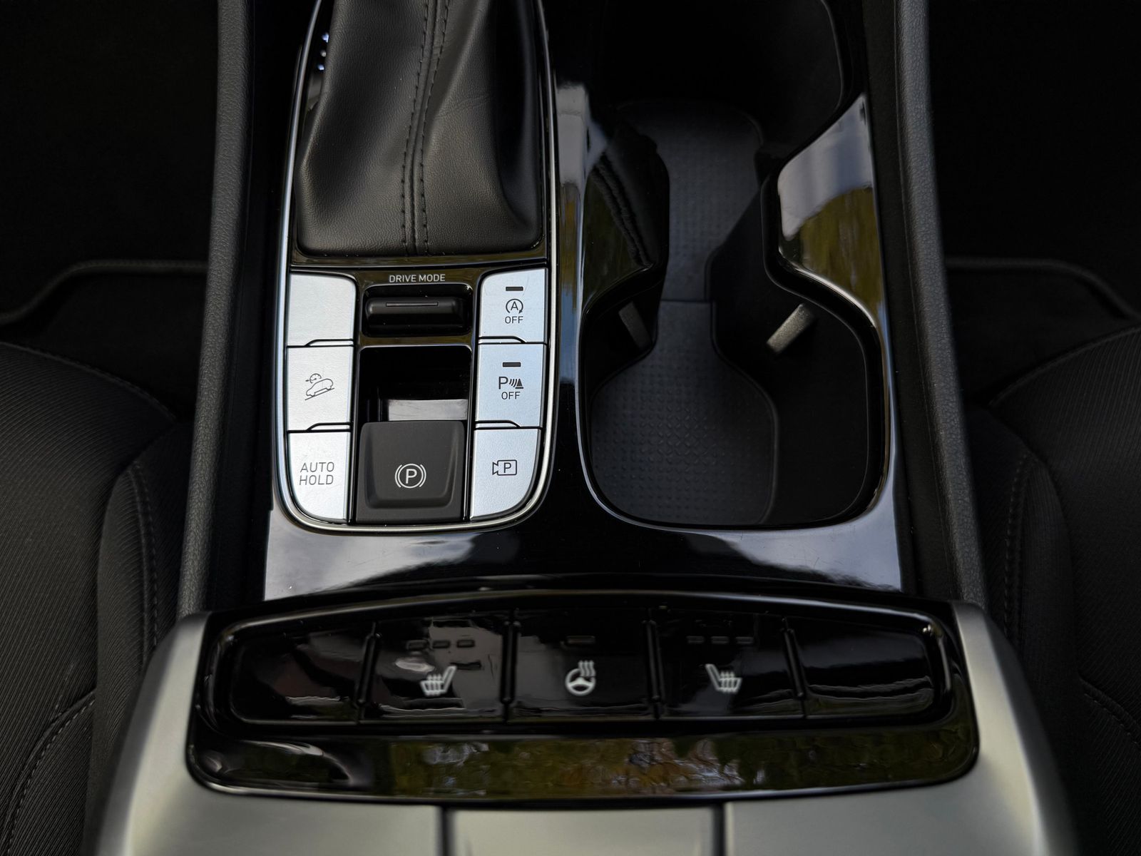 Fahrzeugabbildung Hyundai Tucson 1.6 T-GDI DCT 2WD LED+SHZ+KAM+CARPLAY+DAB