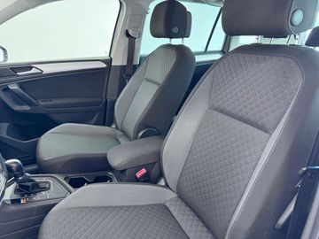 Volkswagen Tiguan - 12