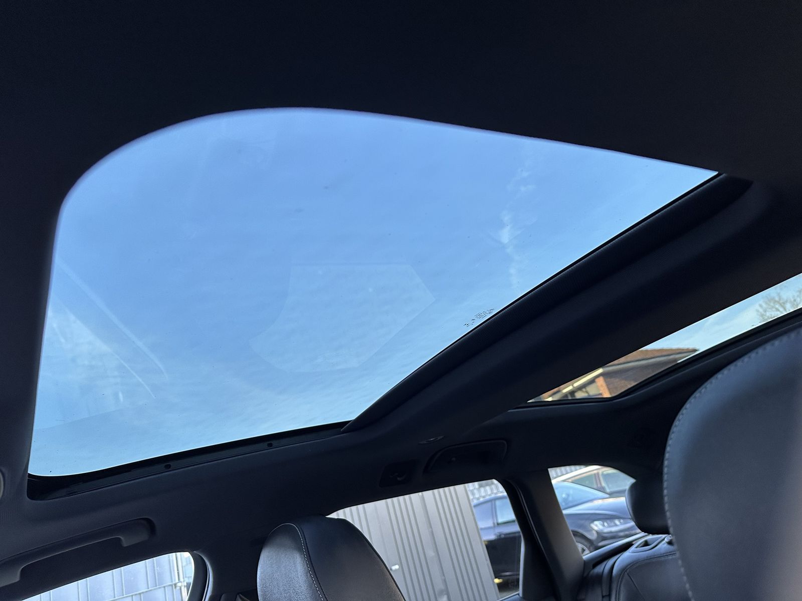 Fahrzeugabbildung Audi A6 Avant 45 TFSI Quattro S-Line NAV+LED+PANO+360