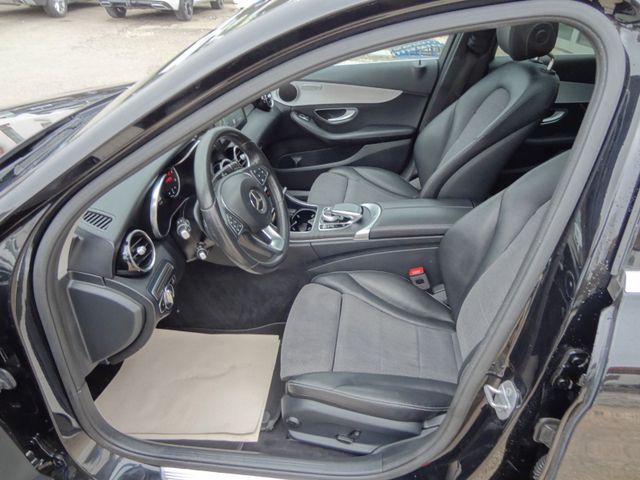 Fahrzeugabbildung Mercedes-Benz C 220 T BlueTec/AMG-19-Zoll/Pano/Navi/LED/Kamera