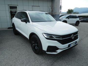 Volkswagen Touareg - 2