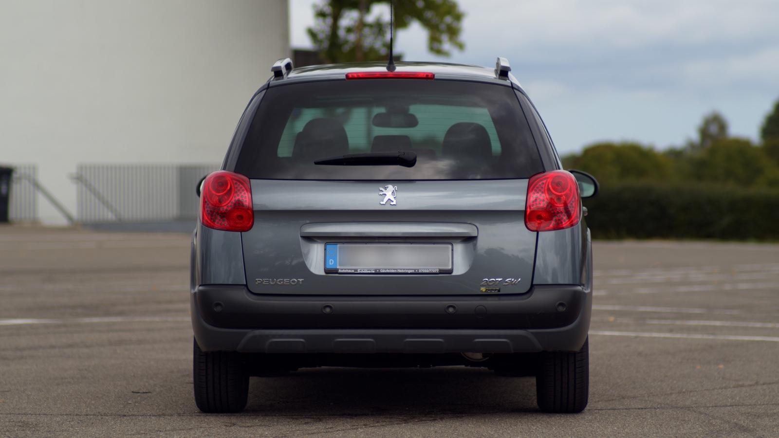 Peugeot 207 2011 — photo 6