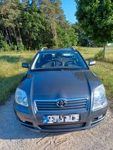 Toyota Avensis Combi Executive 2.0-l-VVT-i Executive - Toyota Avensis aus 2006: Kombi
