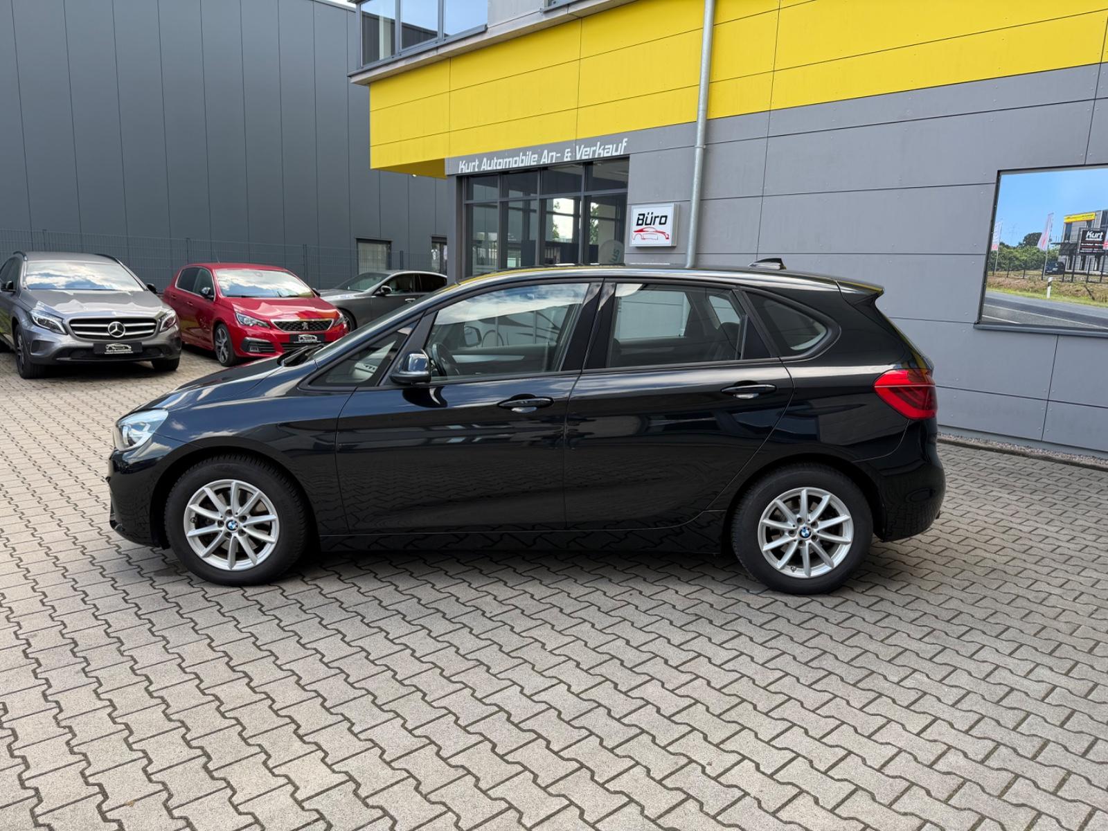 BMW 218 i AUTOMATIK/NAVI/KLIMAA/TEMPOMAT*