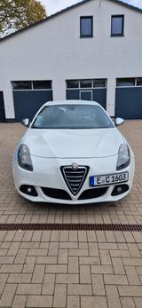 Alfa Romeo Giulietta 2.0 JTDM 16V 103kW Turismo Turismo - Alfa Romeo Giulietta in Duisburg