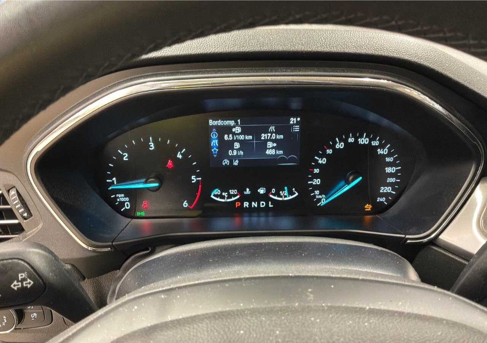 Fahrzeugabbildung Ford Focus T 1.5d AT8 Titan LED/ACC/NAVI/SHZ/RFK/AHK