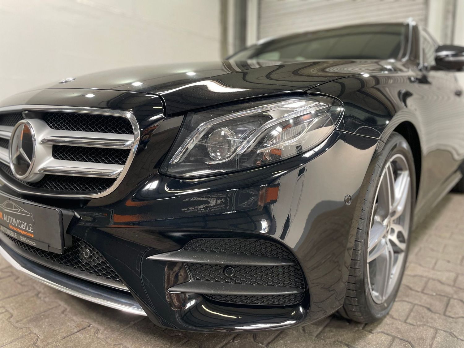 Fahrzeugabbildung Mercedes-Benz E 300 d AMG#Memory#Luft#360°#Alcantara#LED#ACC#S