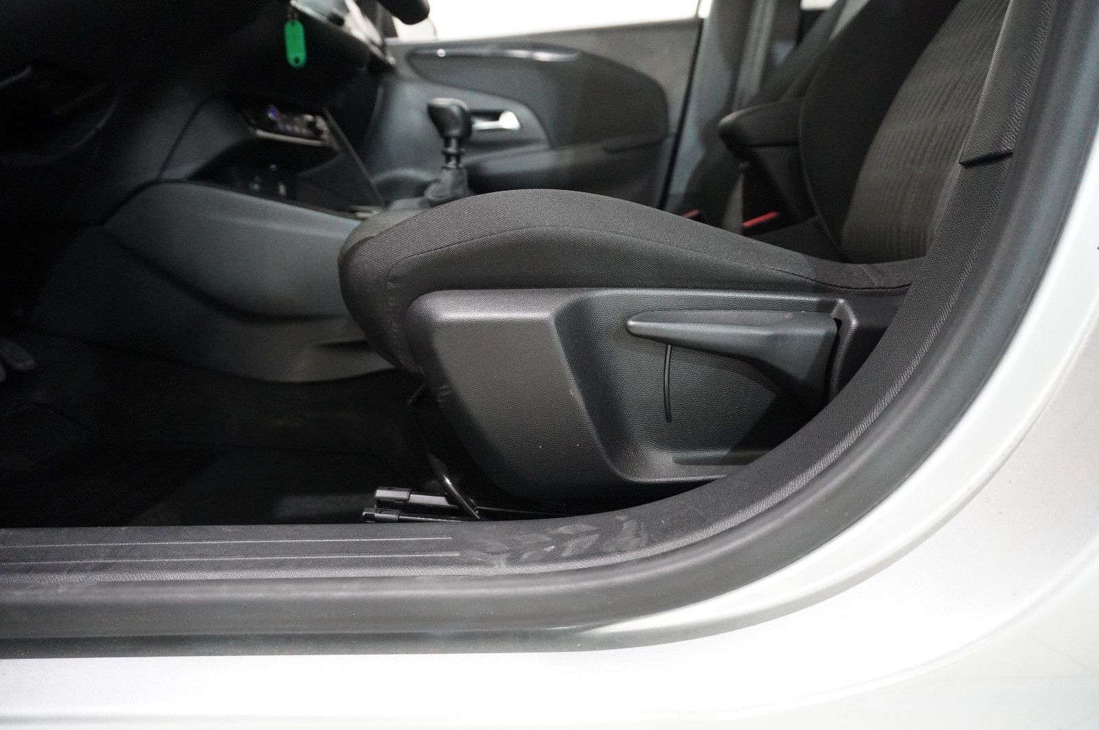 Fahrzeugabbildung Opel Corsa F 1.5D ELEGANCE NAVI/LED/KAMERA/TEMP/DAB+
