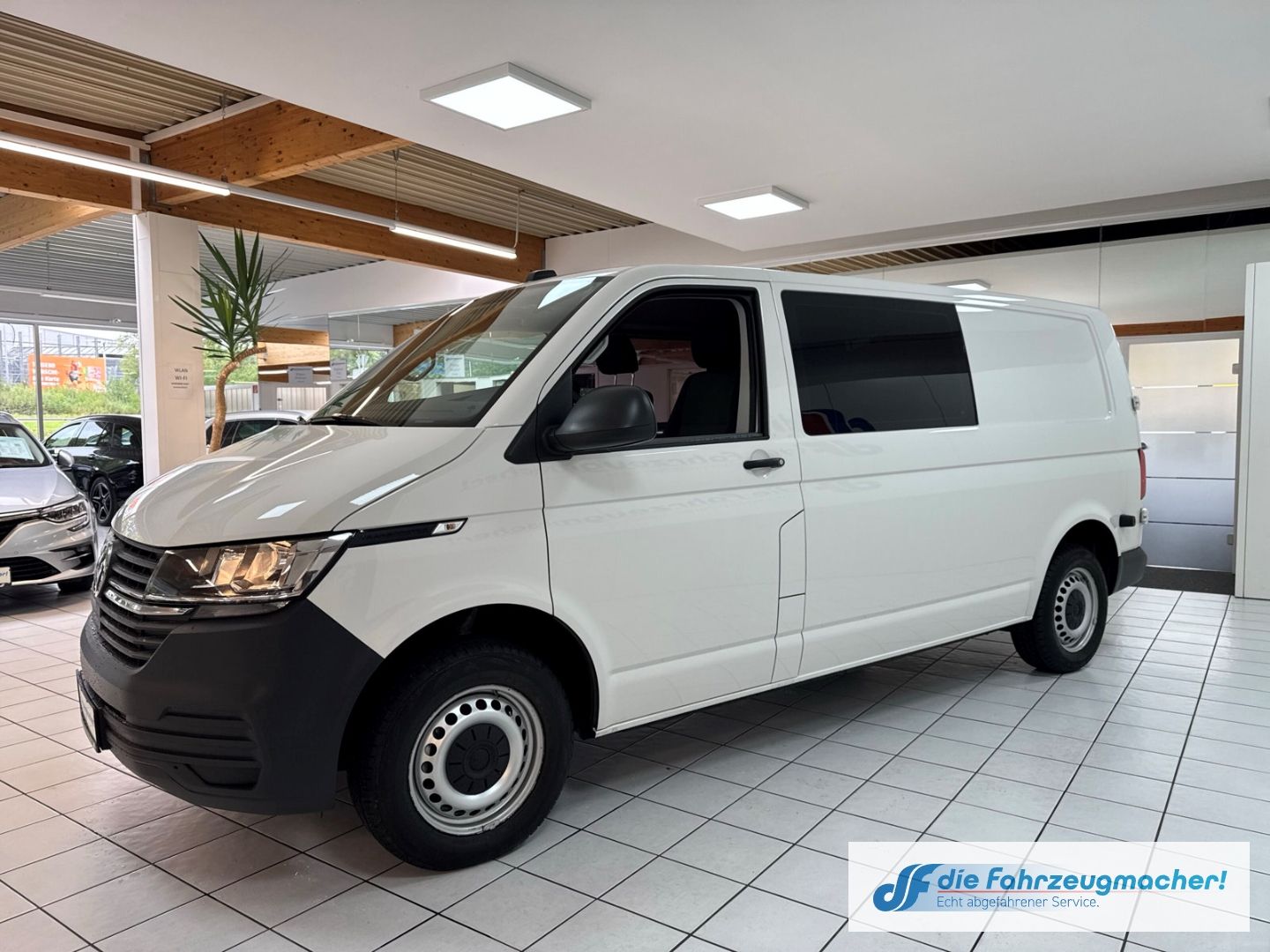 Fahrzeugabbildung Volkswagen T6.1 Transporter MIXTO Trendline lang 4Motion 2.