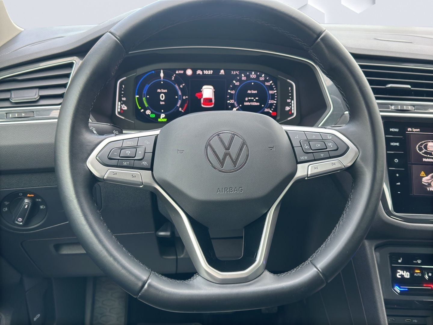 Tiguan eHybrid Elegance 1.4 TSI Hybrid 110kW AHZ