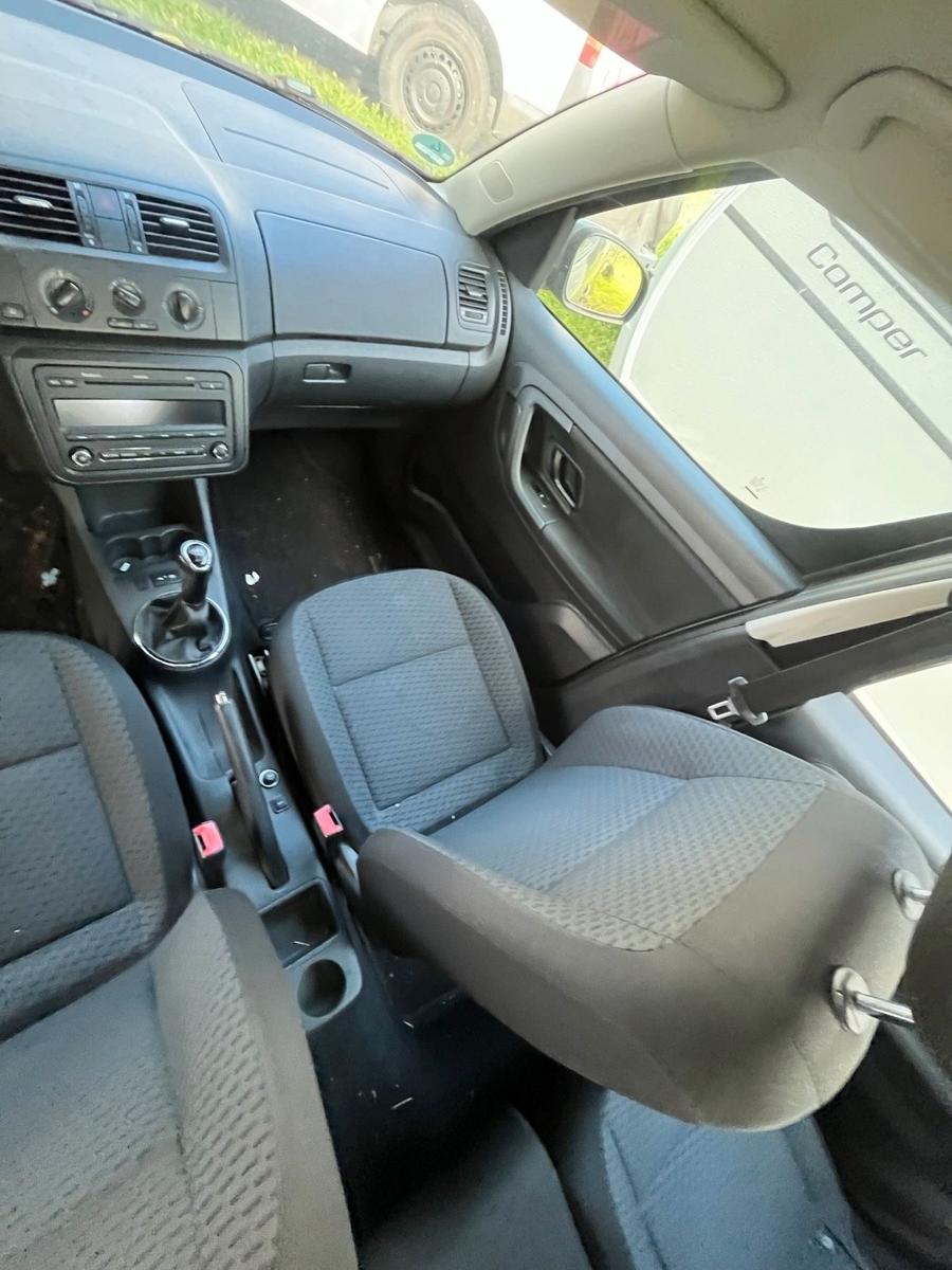 Skoda Roomster 2011 — photo 8