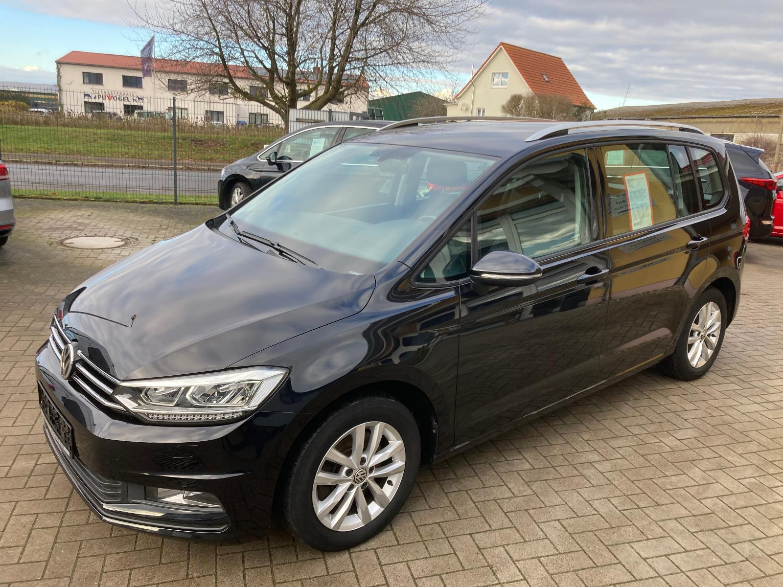 Volkswagen Touran Comfortline DSG LED 110KW AHK 7 Sitzer
