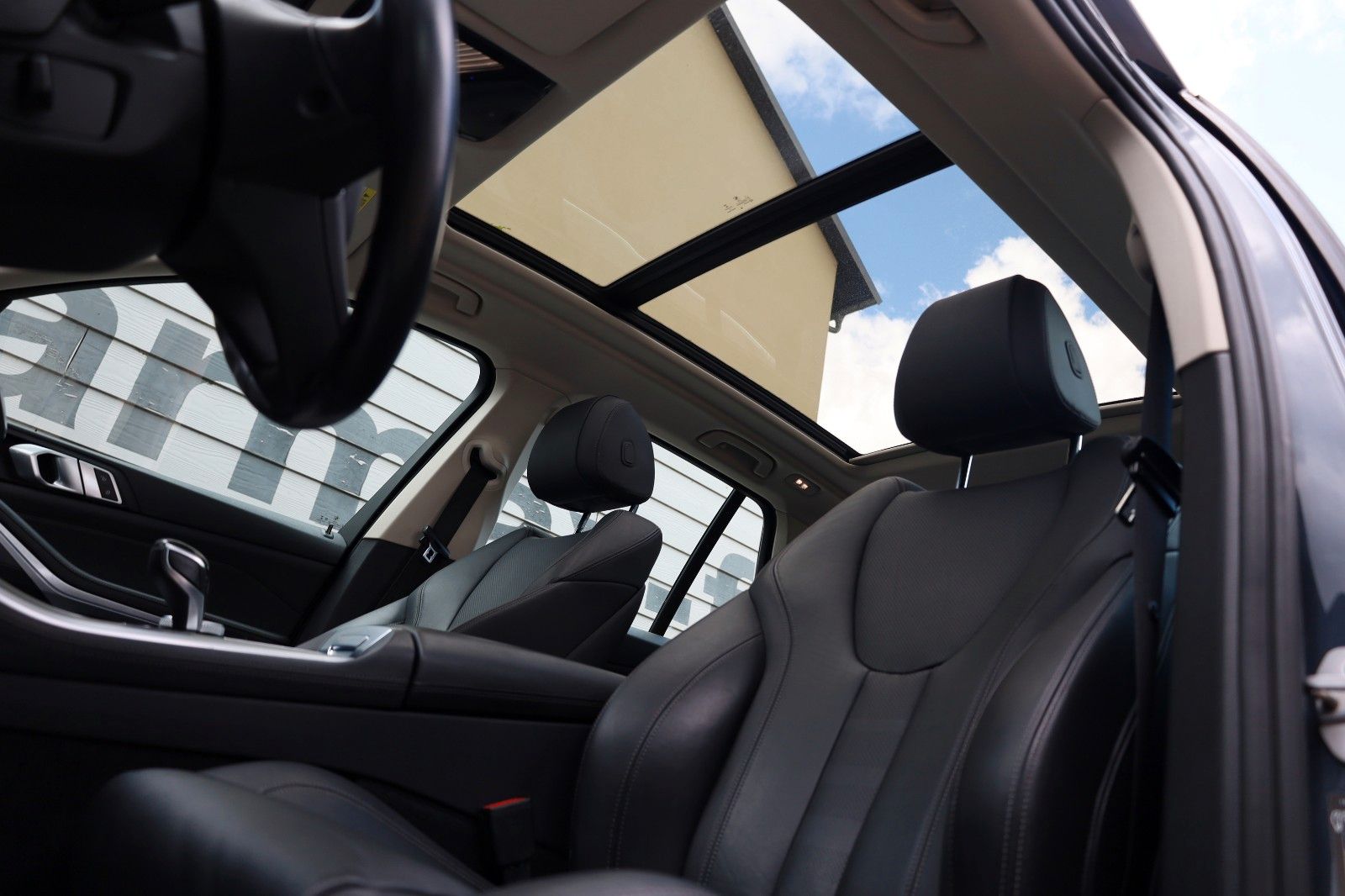 Fahrzeugabbildung BMW X5 xDrive 45e Leder,Navi,LED,SH,Panorama,Parkass
