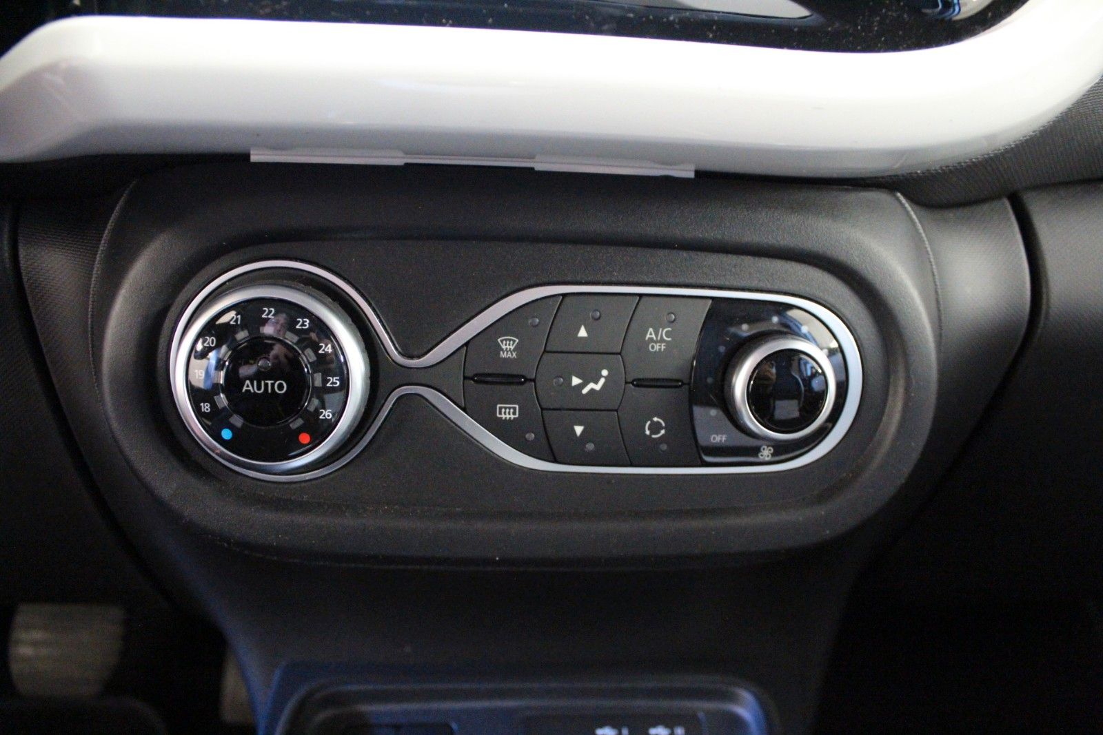 Fahrzeugabbildung Renault Twingo E-Tech 100% elektrisch*Plus Winterräder