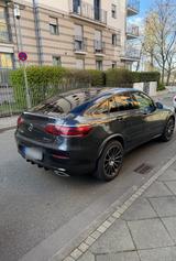Mercedes-Benz GLC 300 4M Coupé AMG*Spur-P.*Night - Mercedes-Benz GLC 300 mit Benzin-Antrieb: Coupe, Schwarz