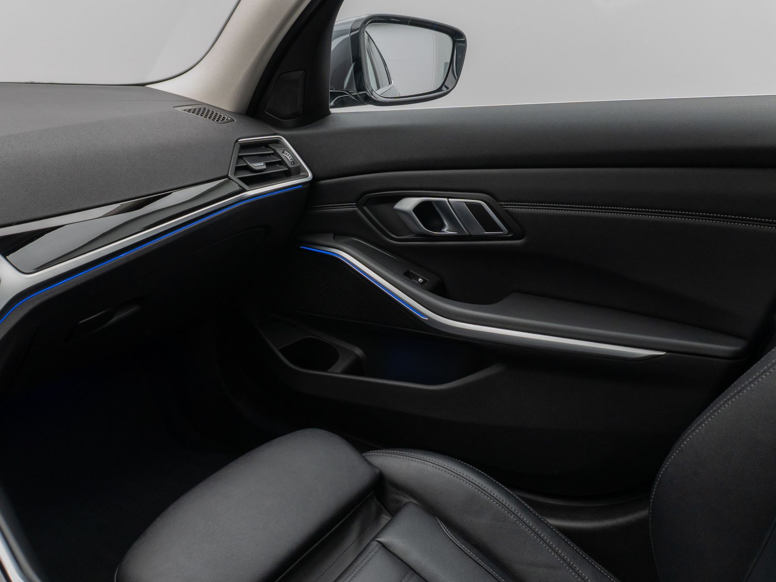 Fahrzeugabbildung BMW 320i xD Luxury Line El.Glasdach Kamera HiFi AHK