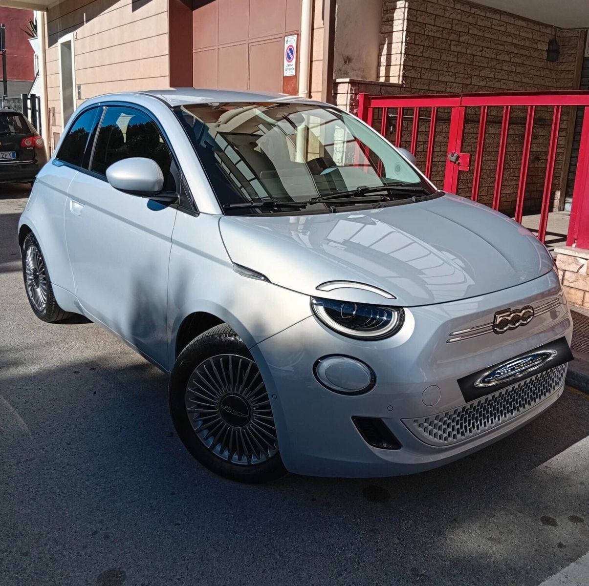 Other Fiat 500e Berlina 42 kWh *PARI AL NUOVO* imagem 2