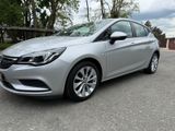 Opel Astra 1.6 Diesel Selection 81kW Navi Euro6 - Opel Astra mit Diesel-Antrieb: Limousine