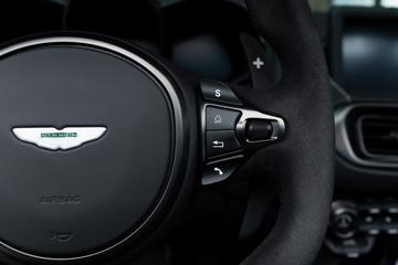 2023 Aston Martin V12 VANTAGE — миниатюра 23
