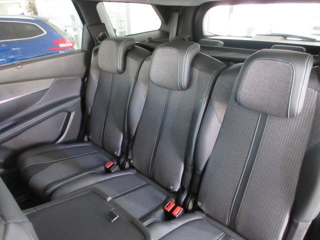 Fahrzeugabbildung Peugeot 5008 Allure Pack 1.2T NAVI/LED/SHZ/PDC/360°
