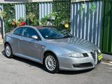 Alfa Romeo GT 2.0 16V JTS Distinctive TÜV NEU LEDER KLIMA - gebrauchte Alfa Romeo GT aus dem Jahr 2004