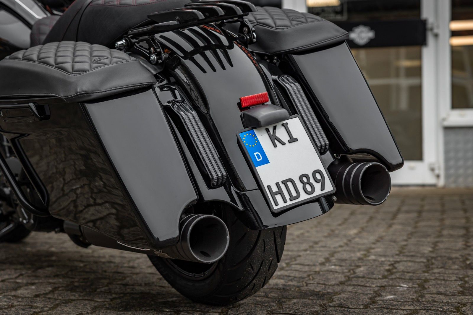 Fahrzeugabbildung Harley-Davidson FLHXS Street Glide 114 cui - Jekill & Hyde -