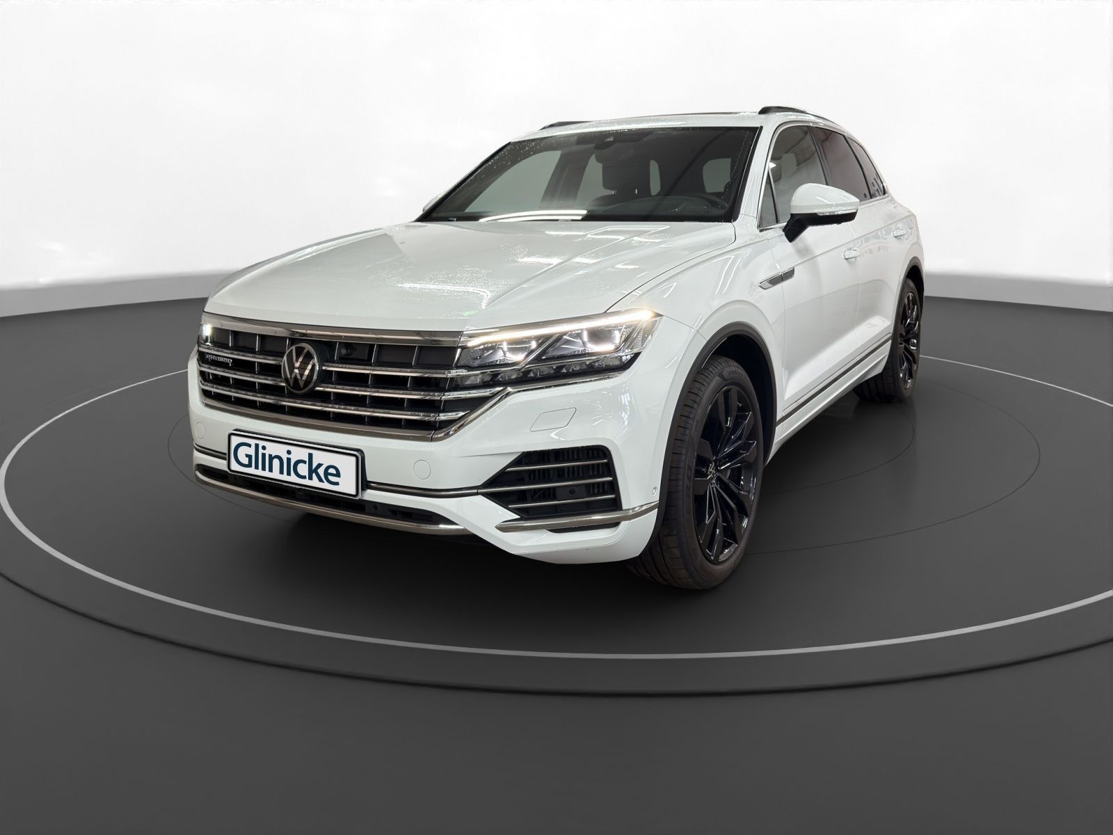 Volkswagen Touareg 3.0 eHybrid AHK Pano Matrix LM 21 360° foto 2