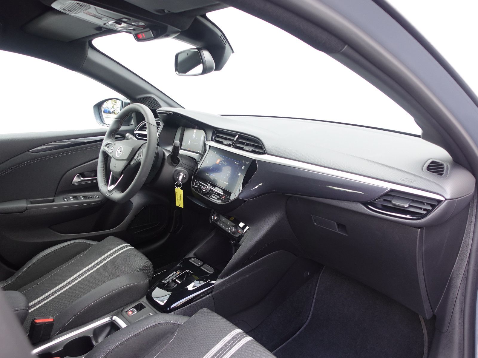 Fahrzeugabbildung Opel Corsa 1.2Turbo GS Allwetter, Sitzh.,IntelliLux