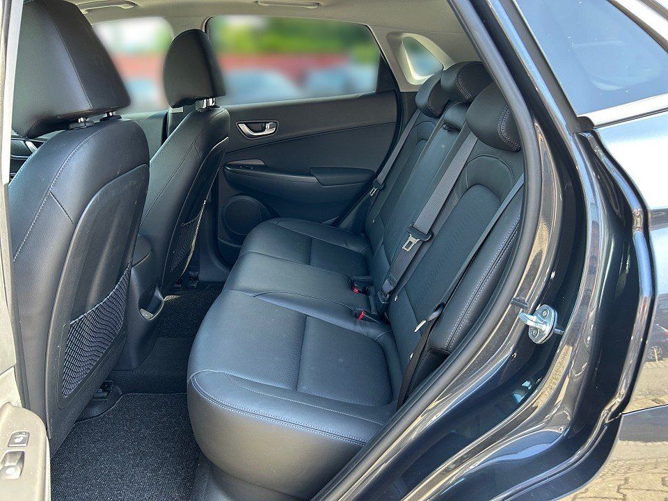 Fahrzeugabbildung Hyundai KONA EV 64kWh PRIME !VOLL! SCHIEBEDACH+LEDER+HUD