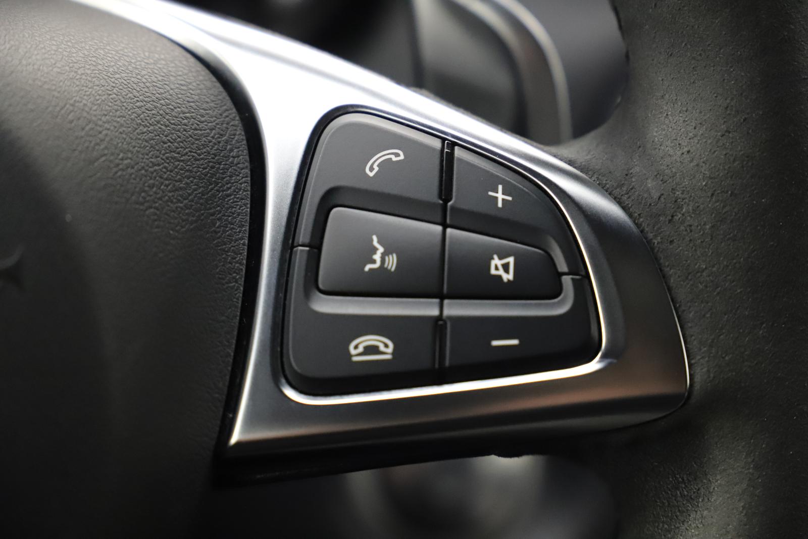 Mercedes-Benz A 45 AMG 381PS 4Matic Carplay Memory Pano PAGA