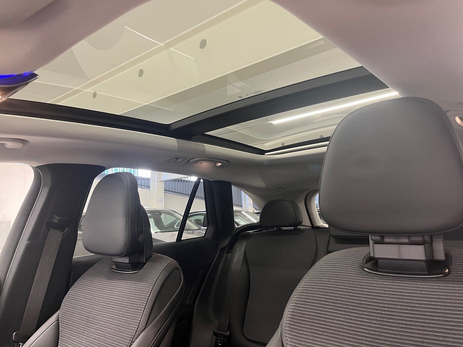 Fahrzeugabbildung Mercedes-Benz GLC 300 de 4M Avantgarde*AHK*Distronic*Pano*360*