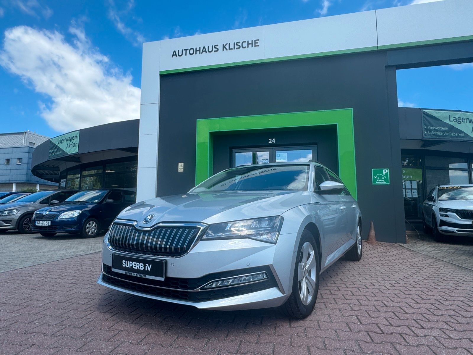 Skoda SUPERB Combi iV 1.4 TSI 160 kW 156 PS DSG