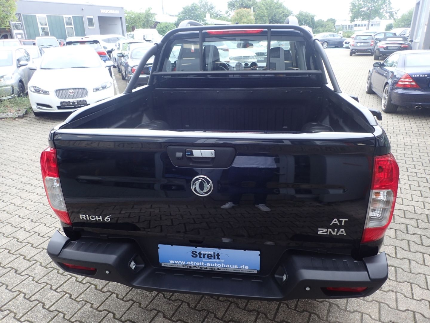 Fahrzeugabbildung DFSK Rich 6 4x4 Diesel Pick Up 3T-Zuglast 360°Cam App