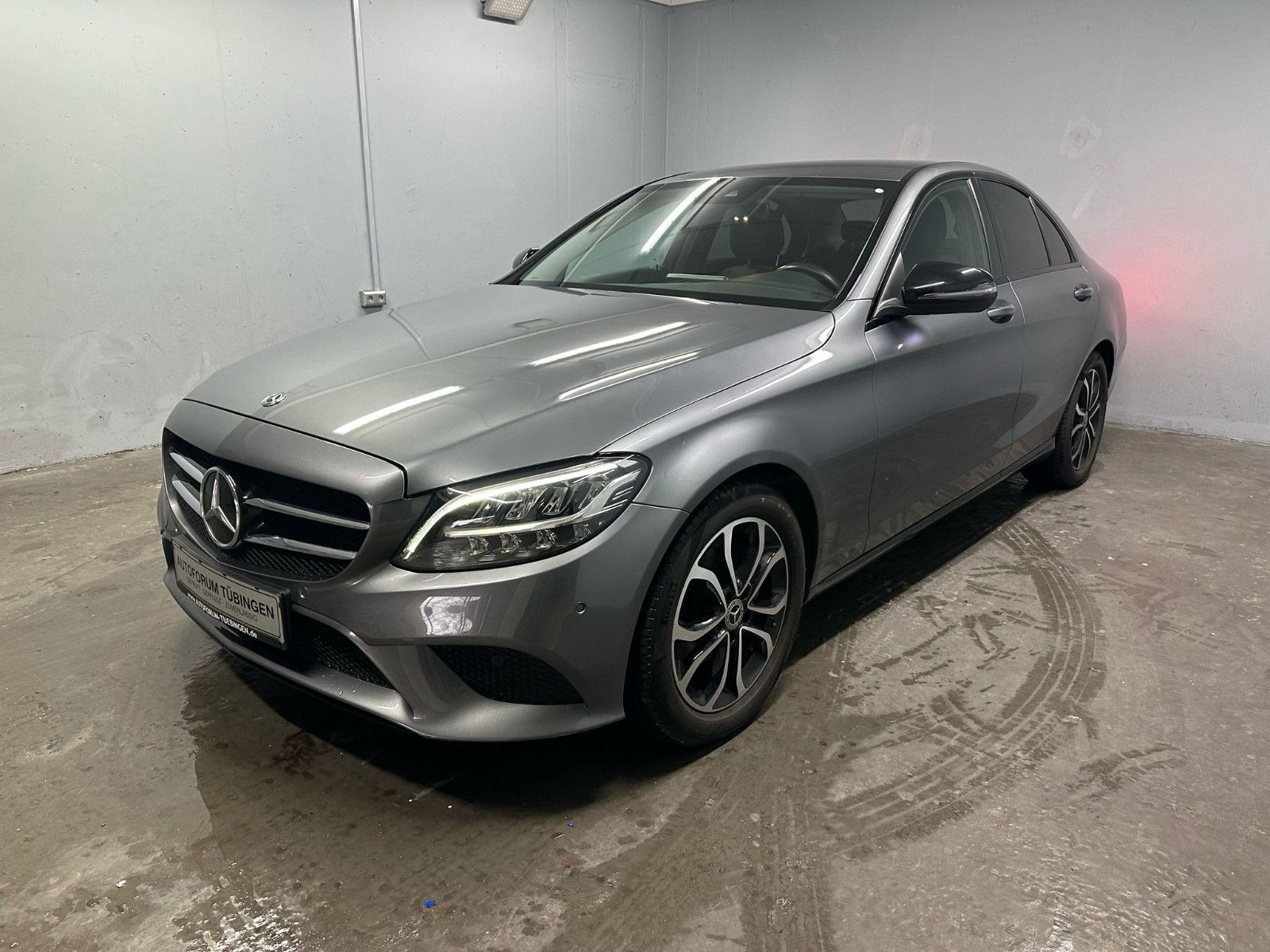Fahrzeugabbildung Mercedes-Benz C 200  d Avantgarde*NIGHT*KAMERA*SPURH*TEMPO*NAV