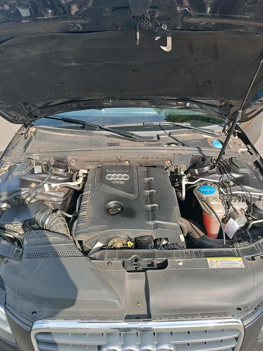 Audi A4 2010 — photo 7