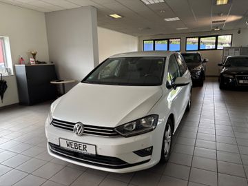 Volkswagen Golf - 1