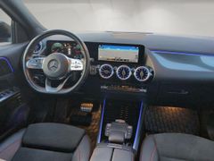 MERCEDES-BENZ GLA 220 d 4Matic 8G-DCT AMG Line~MultiBeam~Mbux