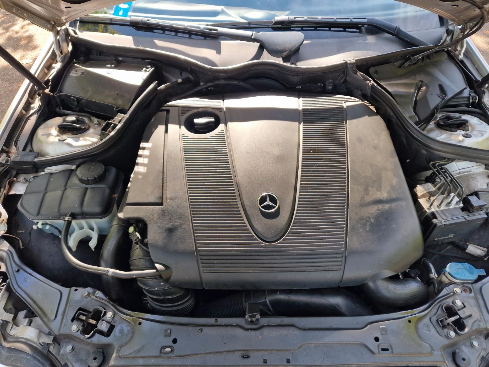 Mercedes-Benz C200 2004 — photo 11