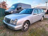 Mercedes-Benz E 320 T AVANTGARDE Avantgarde Tempomat - gebrauchte Mercedes-Benz E 320 aus dem Jahr 1999