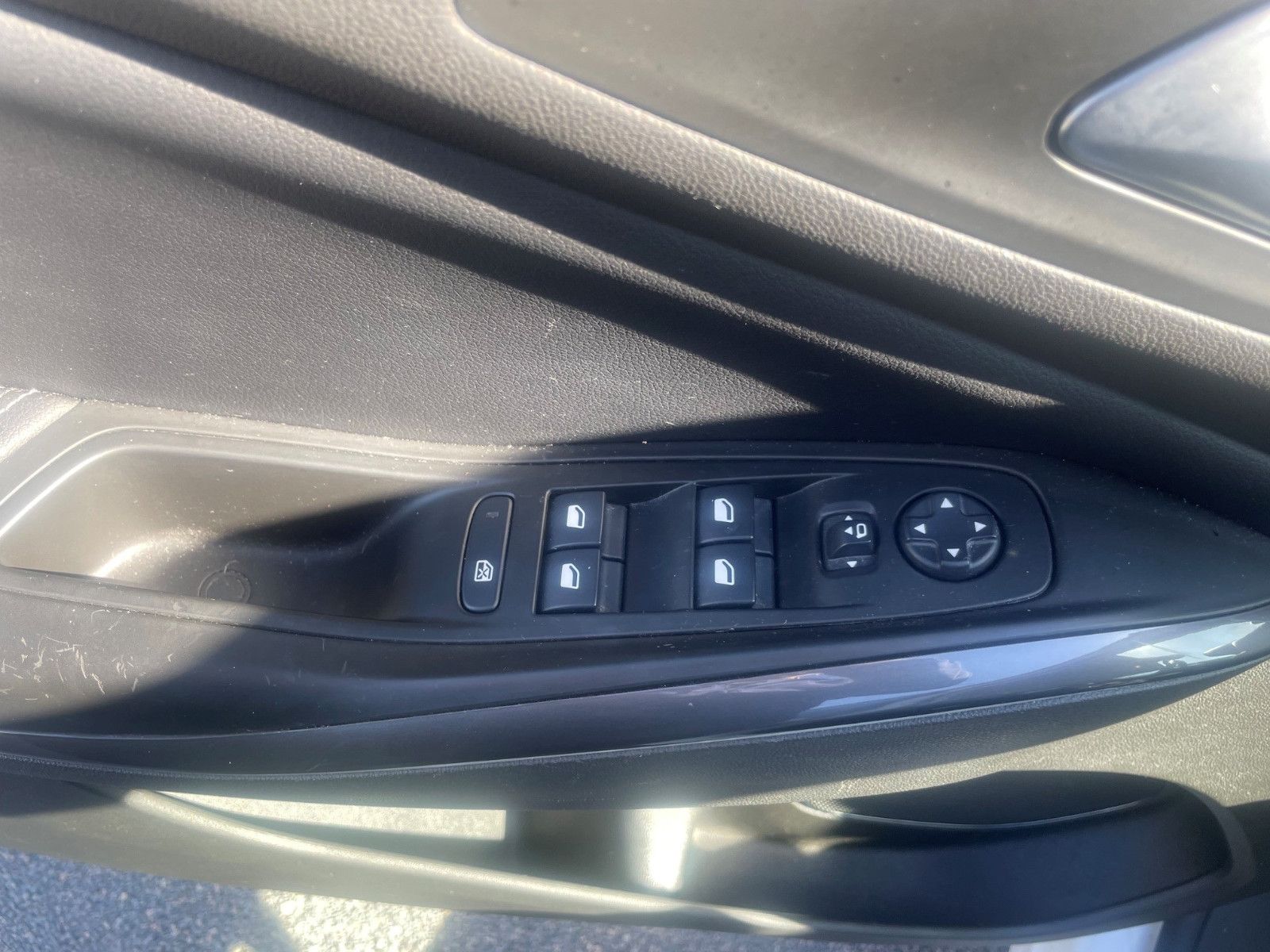 Fahrzeugabbildung Opel Grandland Elegance AT+elektr. Heckklappe+Sitzhzg