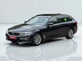 BMW 530d Touring*PANO*LEDER*HUD*LED*HIFI*APPLECAR* - BMW 530 Gebrauchtwagen in Hamburg