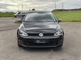 Volkswagen Golf 7 1.4 TSI DSG|Park-Assist|Sitzhzg.|Garantie - mit Benzin-Antrieb: Schwarz, Stoff, mit Klimaautomatik, Garantie
