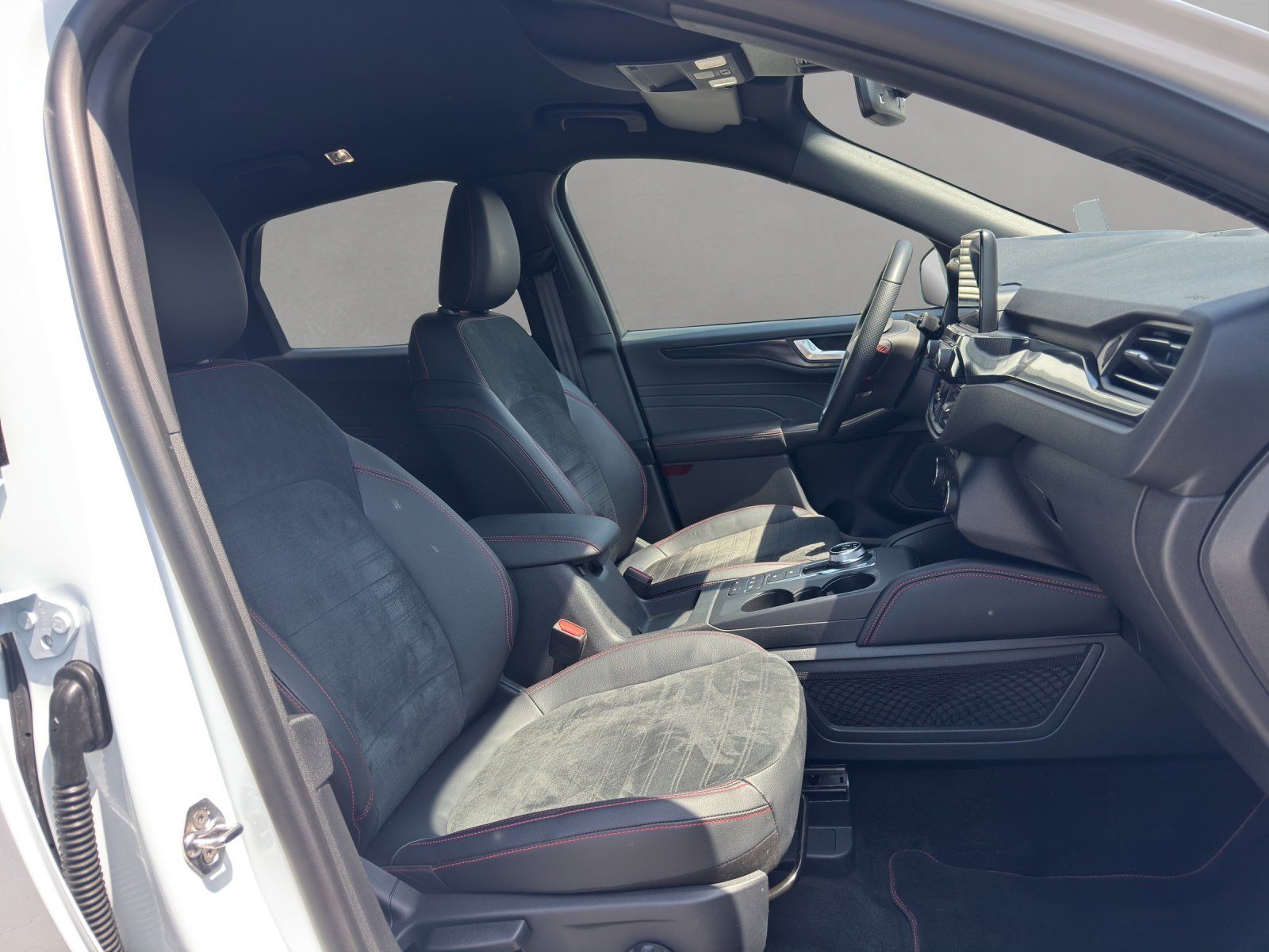 Fahrzeugabbildung Ford Kuga 2.5 PHEV ST-Line X Aut./ACC/KAMERA/LED/NAVI