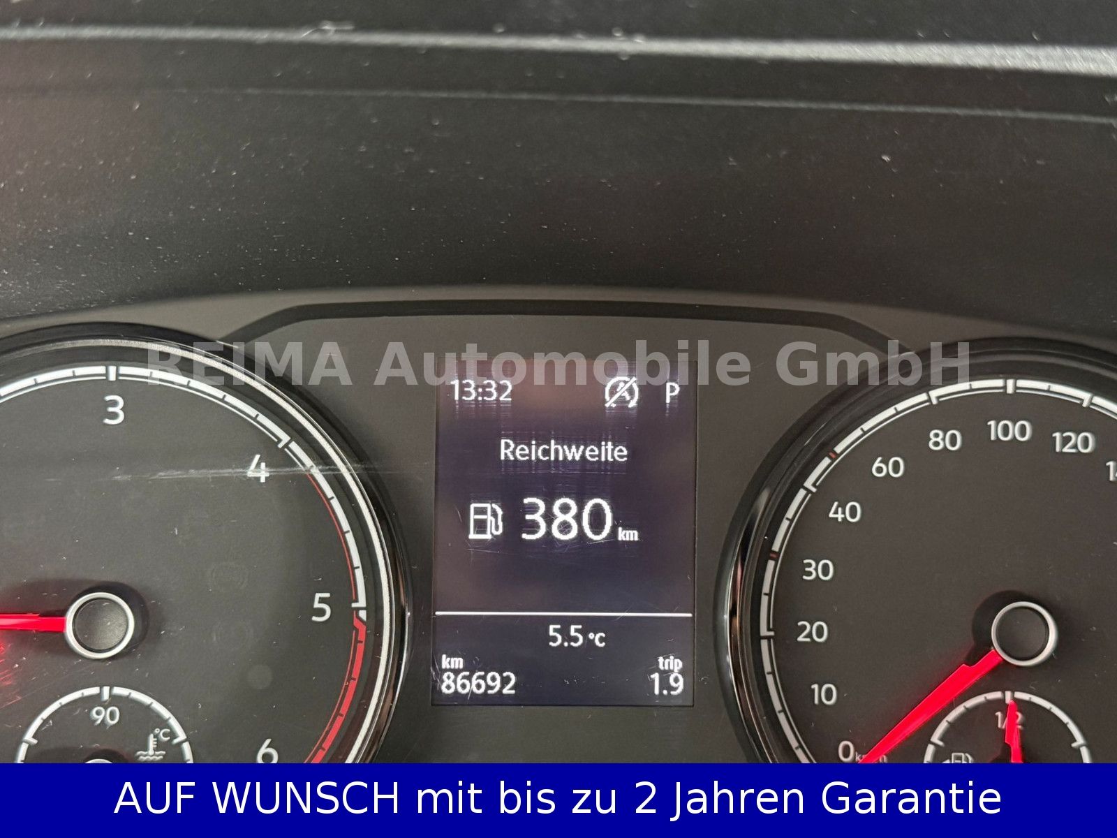 Fahrzeugabbildung Volkswagen T6.1 Bus 2,0 Diesel L 2, 9 Sitzer, Automatik