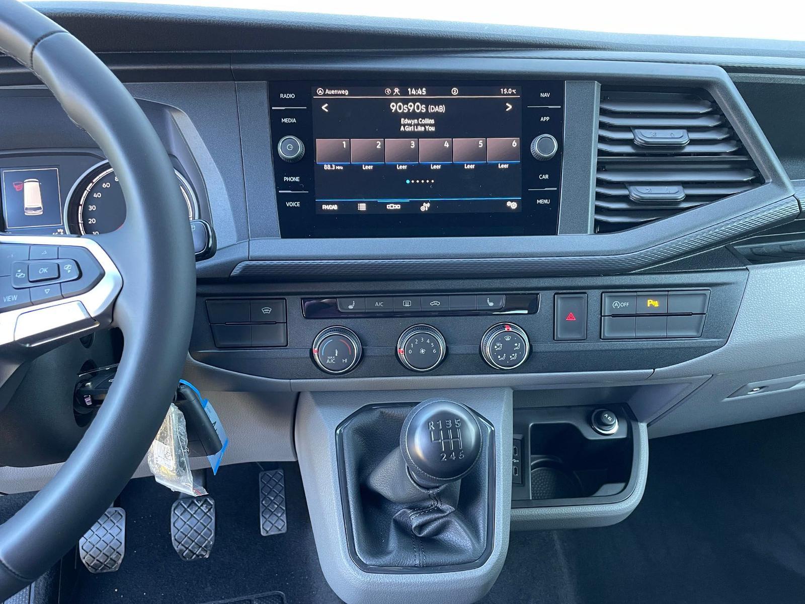 Volkswagen T6.1 Transporter Kombi KR LED STANDHZ ACC NAVI