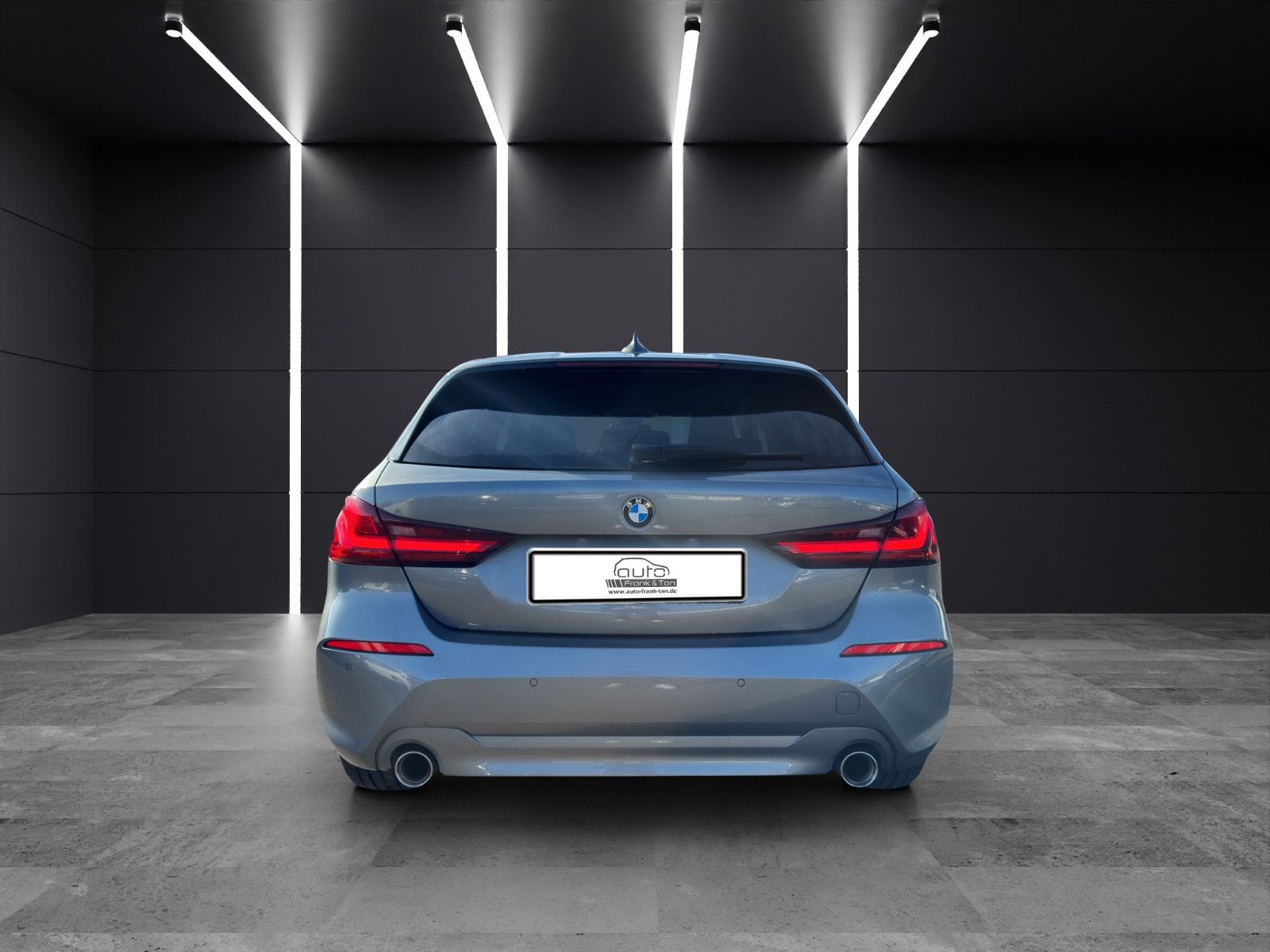 Fahrzeugabbildung BMW 118*LED*Apple*Navi*PDC*Fernlichtassistent*DAB*
