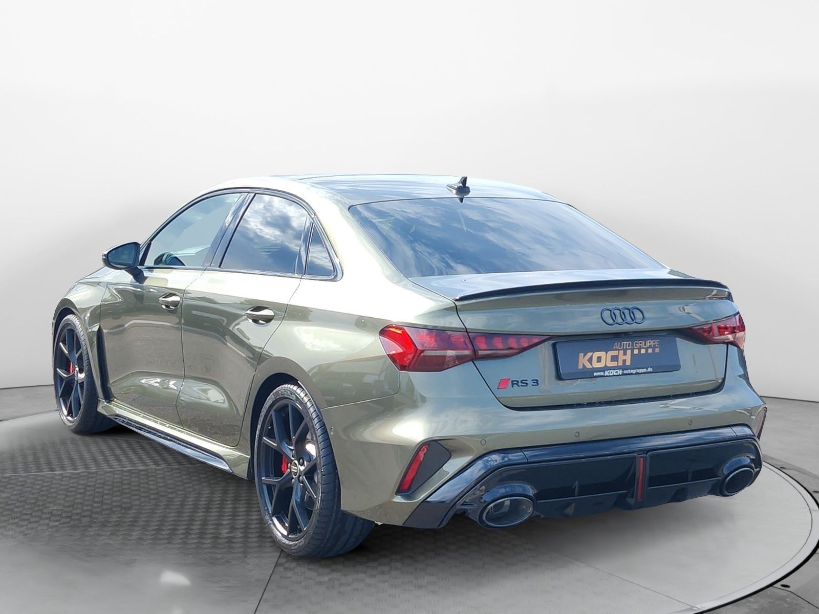 Audi RS 3 Limousine 294 kW TFSI quattro *Oakgrün Met. imagem 3