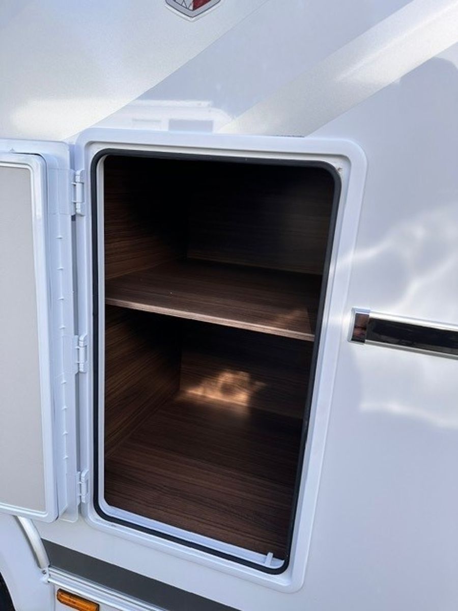 Fahrzeugabbildung Tabbert Puccini 655 EL 2.5 Backofen Einzelbetten 2760kg