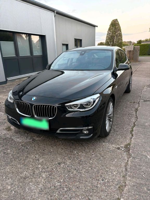 Image of BMW 530